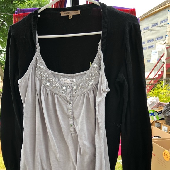 Tops and cardigans - Picture 2 of 2